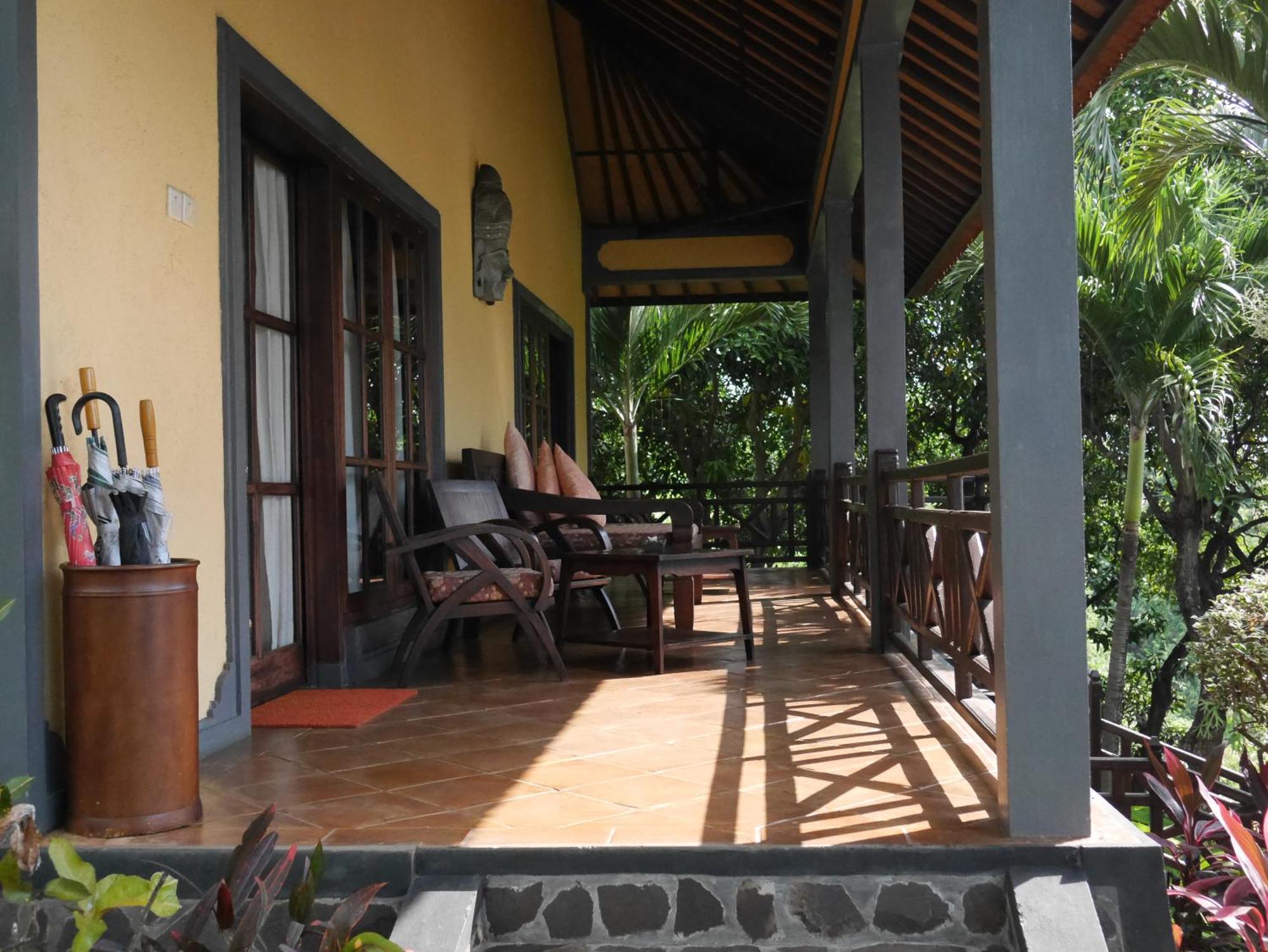 Puri Mangga Sea View Resort And Spa Lovina Exteriör bild