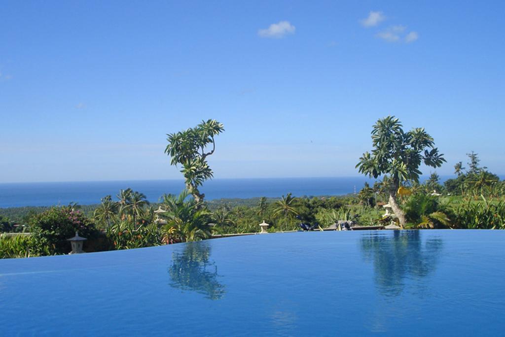Puri Mangga Sea View Resort And Spa Lovina Exteriör bild