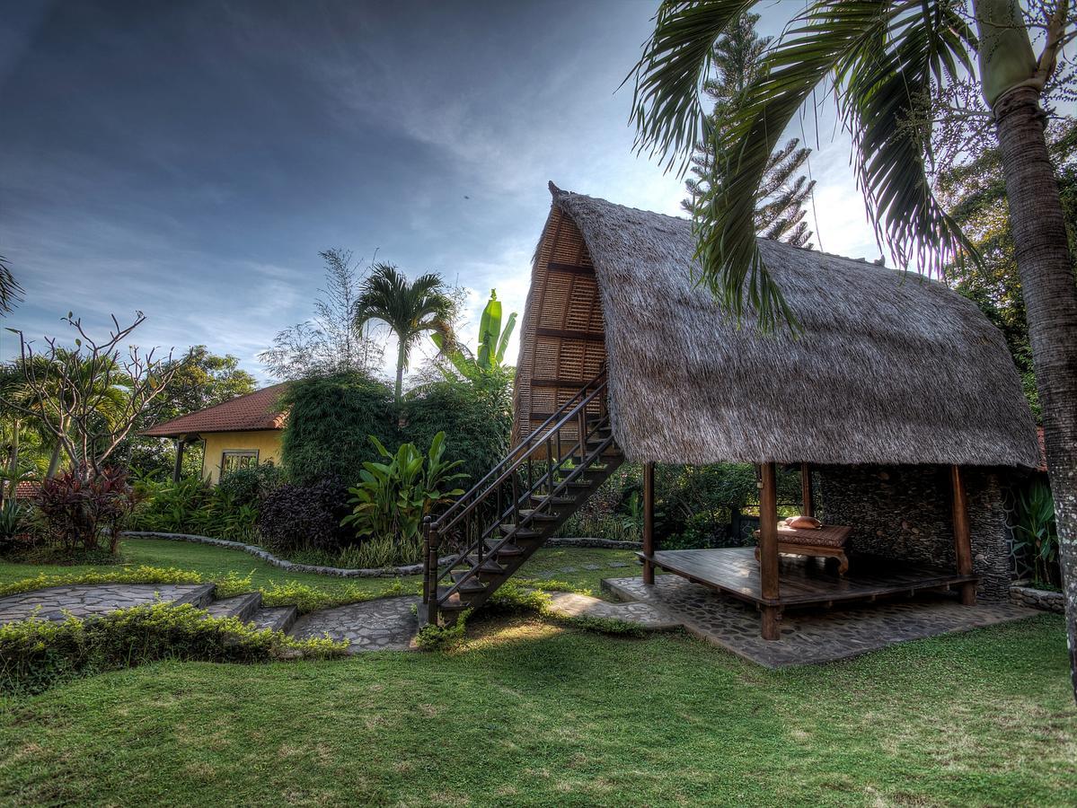 Puri Mangga Sea View Resort And Spa Lovina Exteriör bild