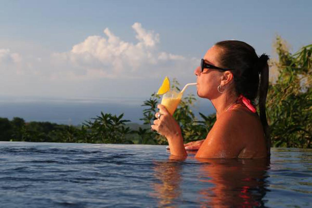 Puri Mangga Sea View Resort And Spa Lovina Exteriör bild